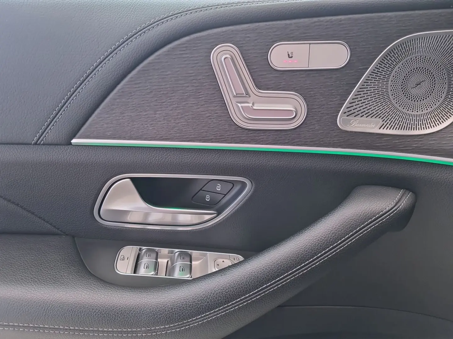 GLE 300 d 4M Coupé Pano Multibeam Burmester 20