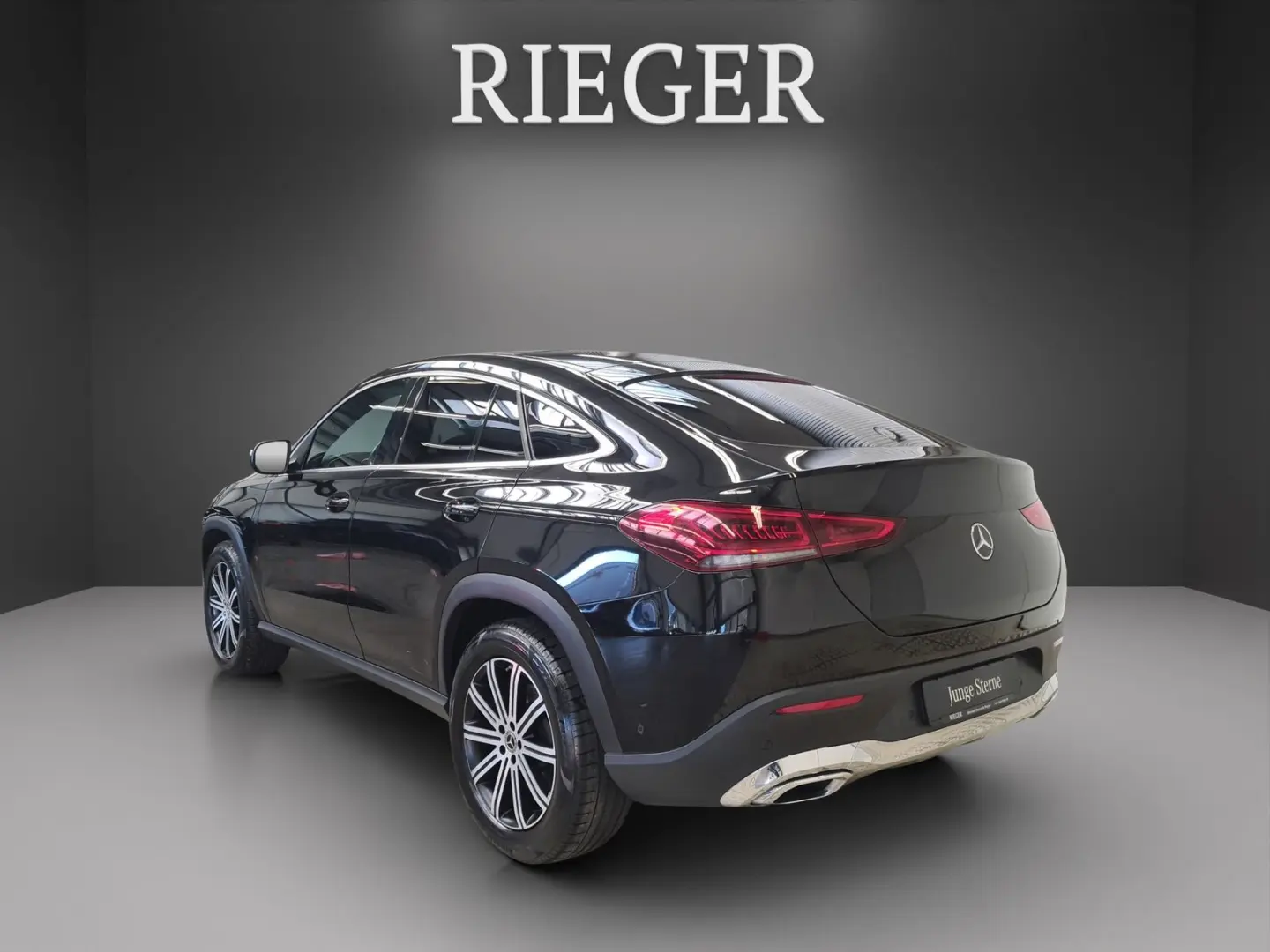 GLE 300 d 4M Coupé Pano Multibeam Burmester 20