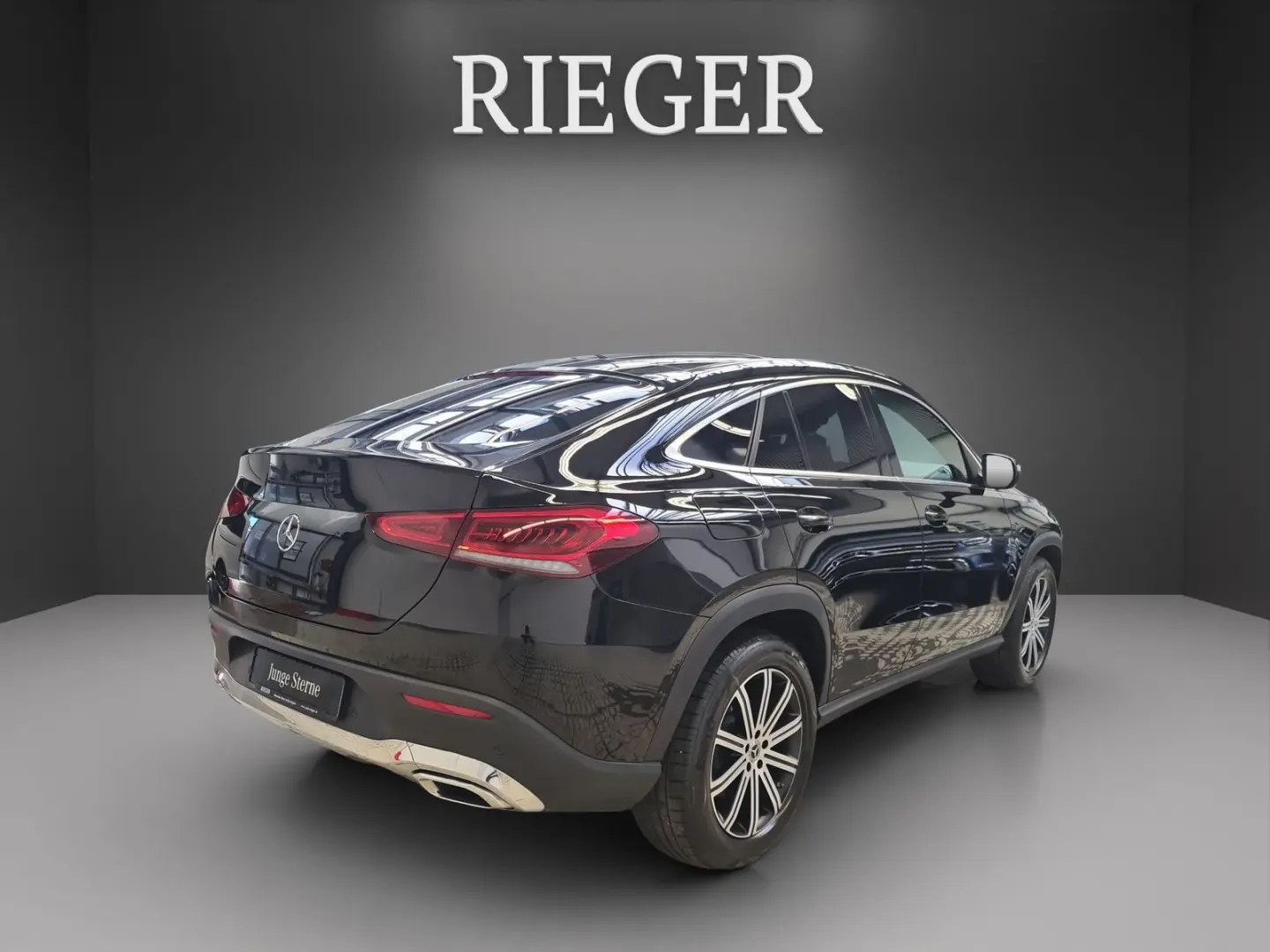 GLE 300 d 4M Coupé Pano Multibeam Burmester 20