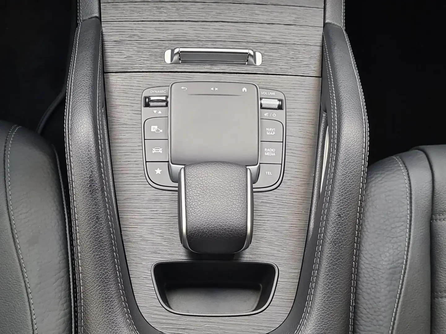 GLE 300 d 4M Coupé Pano Multibeam Burmester 20