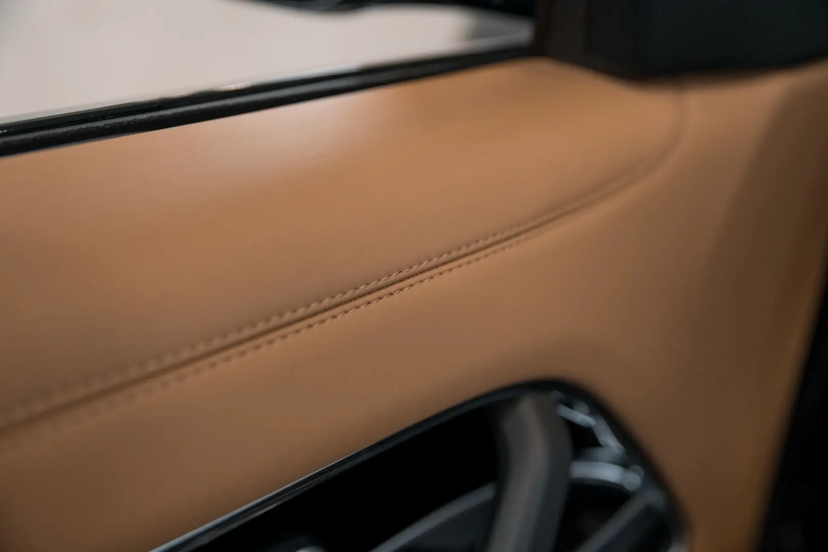 Range Rover P460e SE 24MY