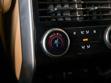 Range Rover P460e SE 24MY