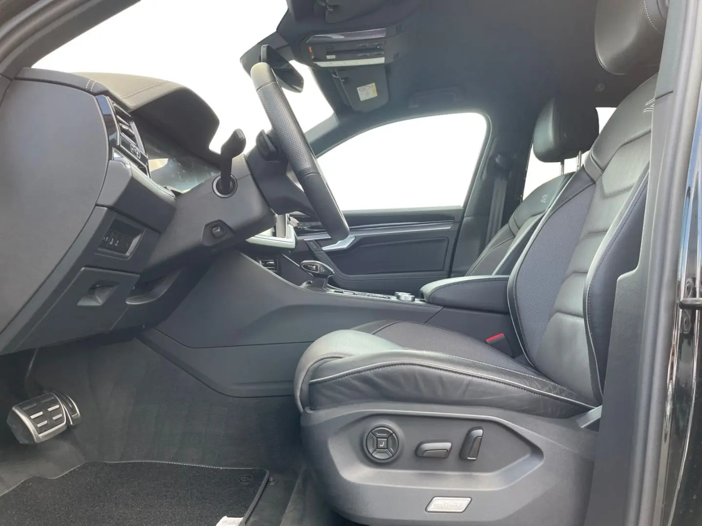 Volkswagen Touareg R-Line 3.0 TDI 4Motion MATRIX NAVI 360