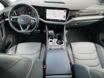 Volkswagen Touareg R-Line 3.0 TDI 4Motion MATRIX NAVI 360