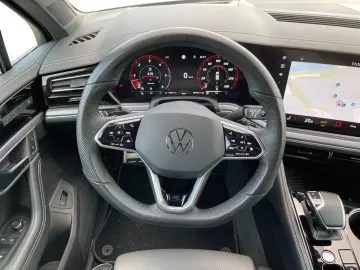 Volkswagen Touareg R-Line 3.0 TDI 4Motion MATRIX NAVI 360