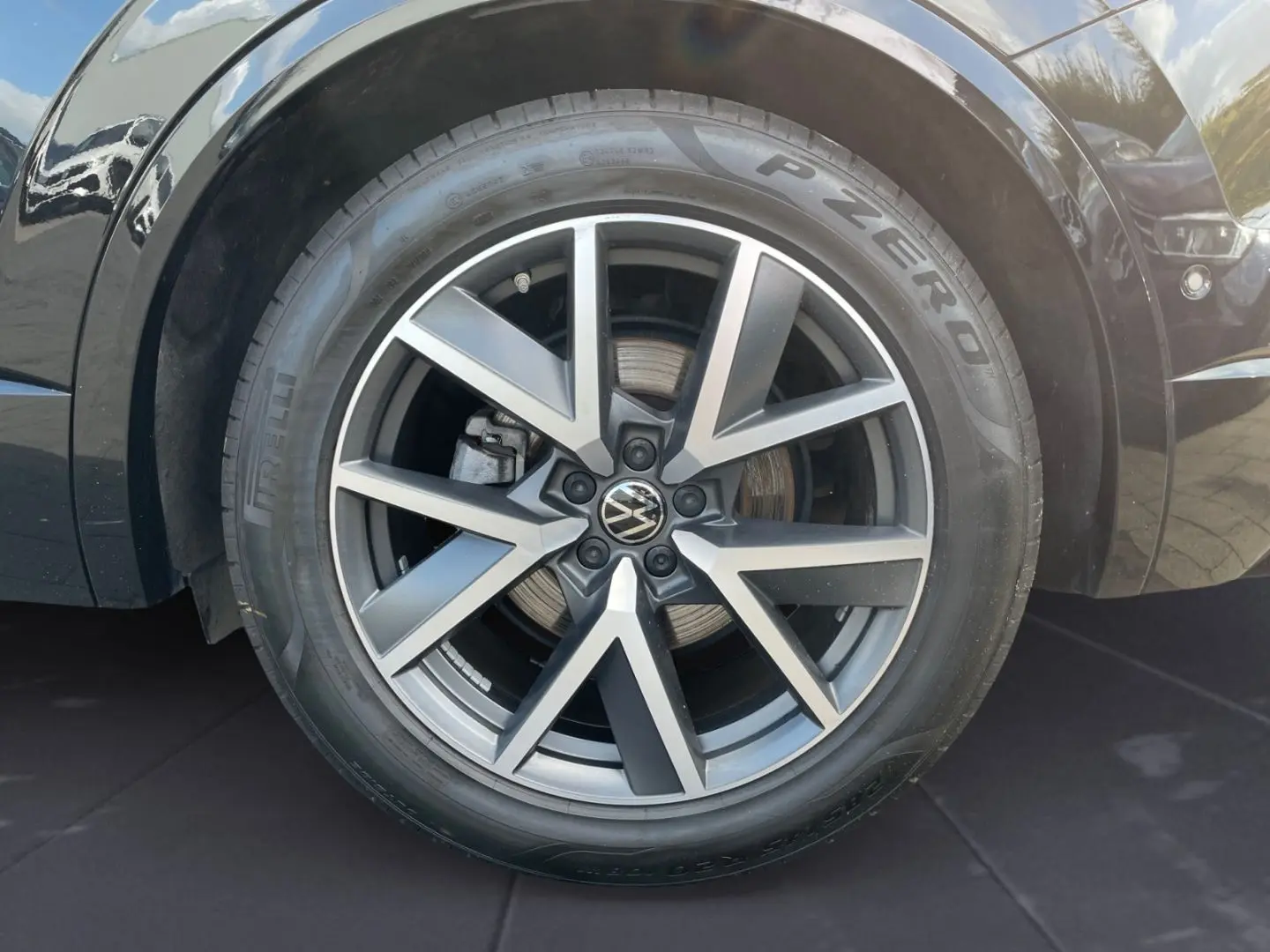 Volkswagen Touareg R-Line 3.0 TDI 4Motion MATRIX NAVI 360