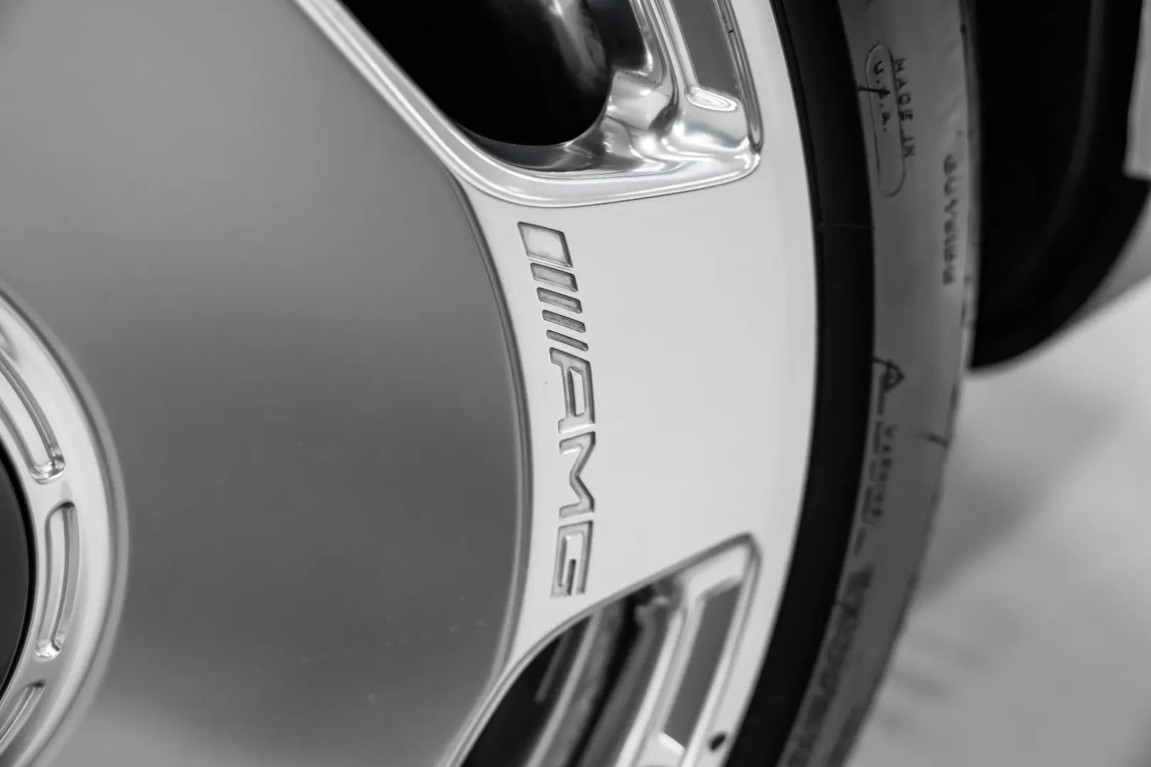 GLS 63 AMG PANO CARBON 23 7SEATS