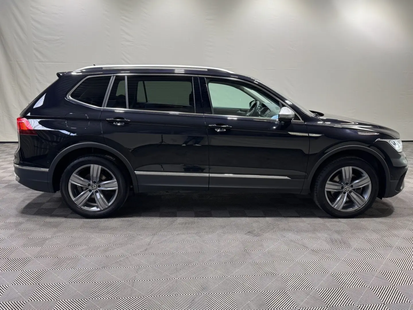 Volkswagen Tiguan Allspace Elegance 2.0 TDI DSG 4M MATRIX