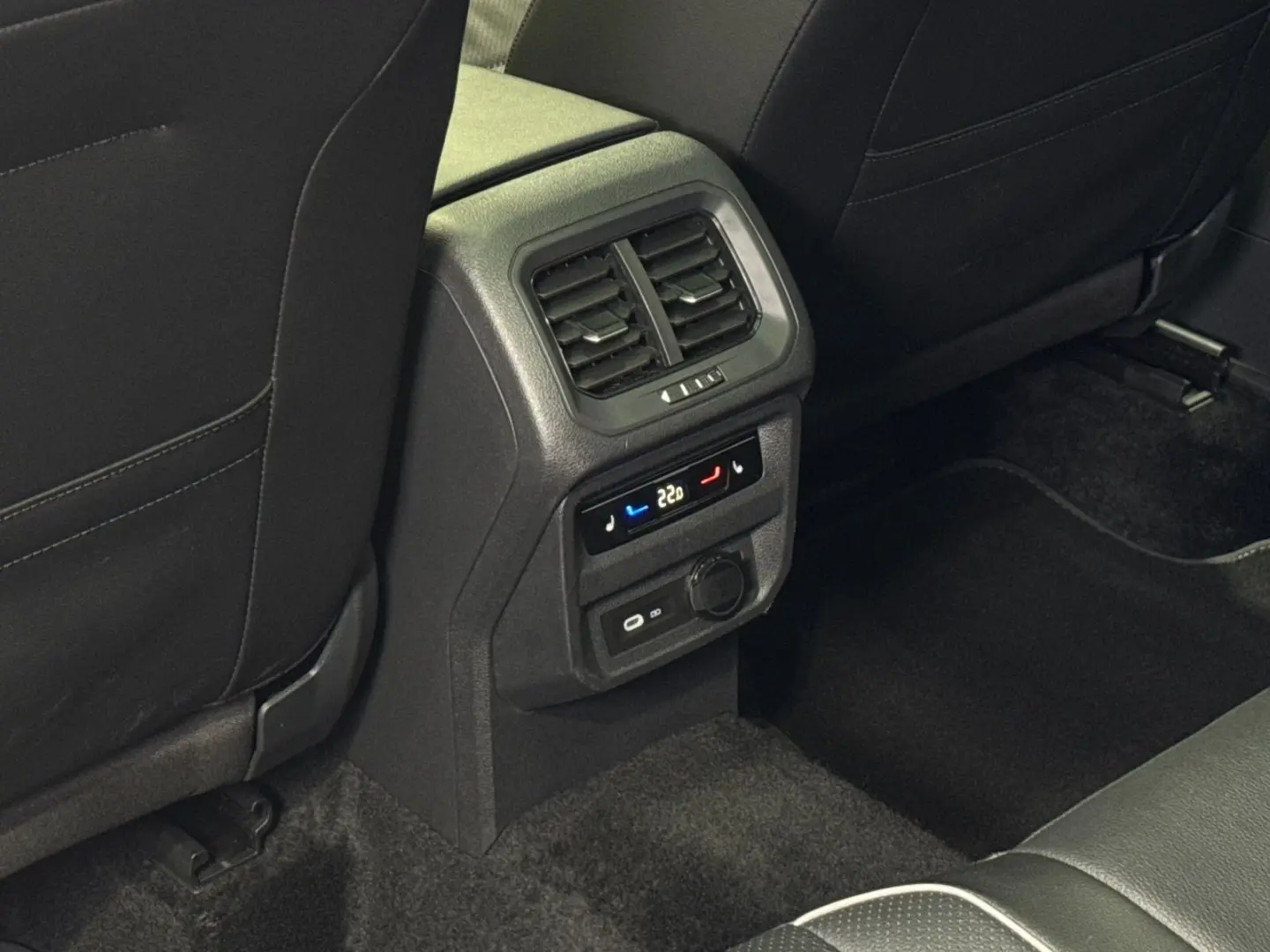 Volkswagen Tiguan Allspace Elegance 2.0 TDI DSG 4M MATRIX