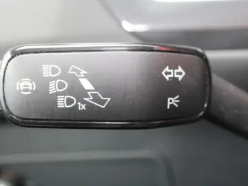 Volkswagen Tiguan 2.0TDI R-LINE4x4 MATRIX PANO 7SITZE NAVI