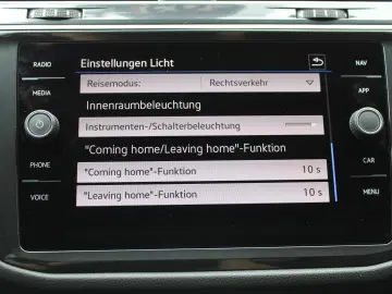 Volkswagen Tiguan 2.0TDI R-LINE4x4 MATRIX PANO 7SITZE NAVI