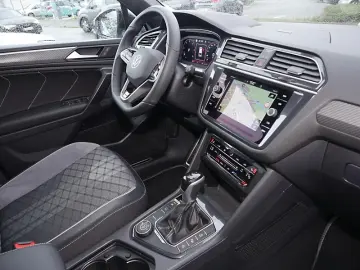 Volkswagen Tiguan Allspace 2.0 TDI R-Line 4M PANO MATRIX
