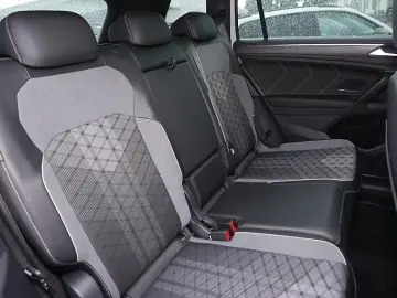 Volkswagen Tiguan Allspace 2.0 TDI R-Line 4M PANO MATRIX