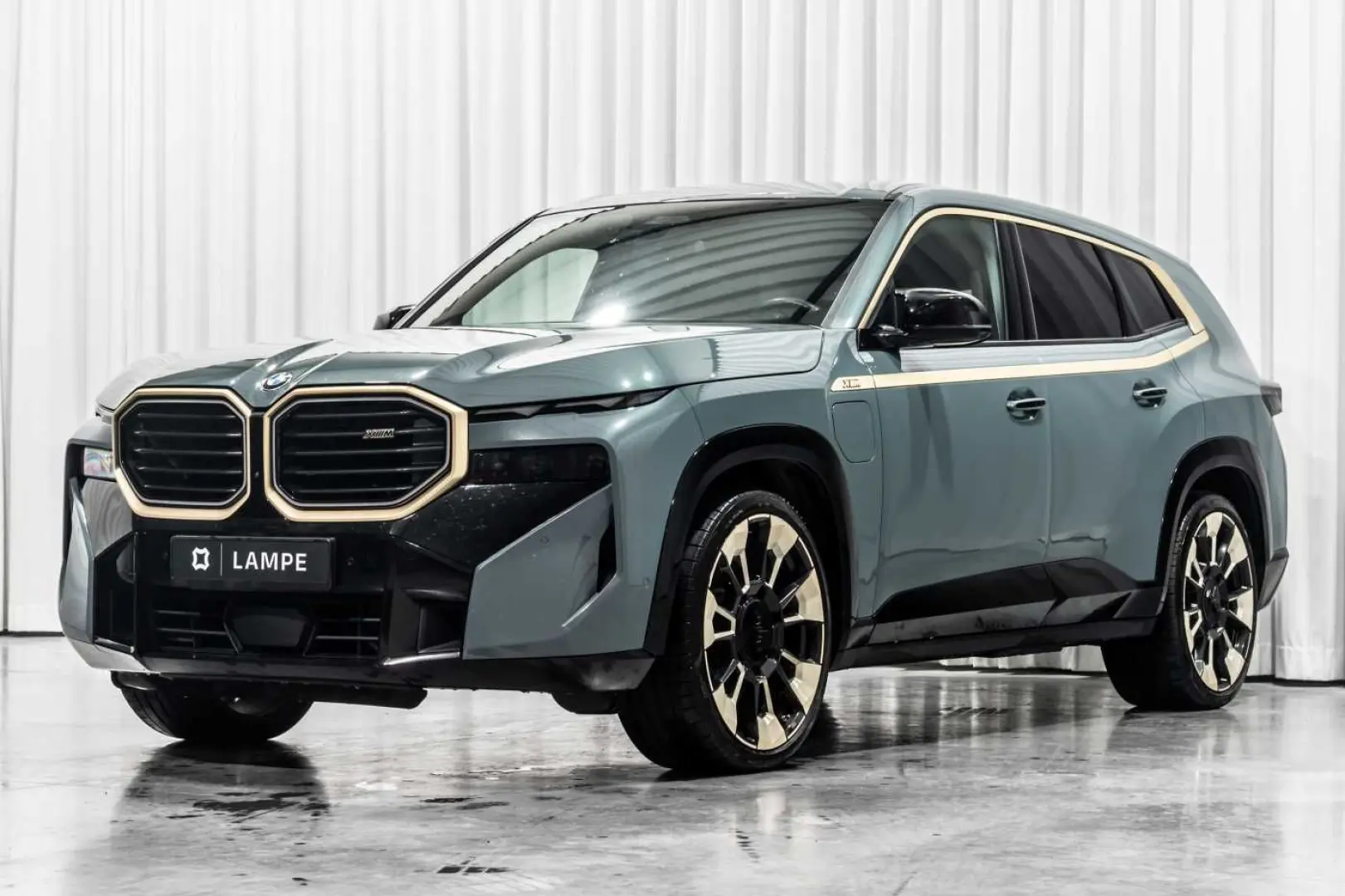 XM 4.4 V8 Individual Massage Trekhaak Bowers&Wil