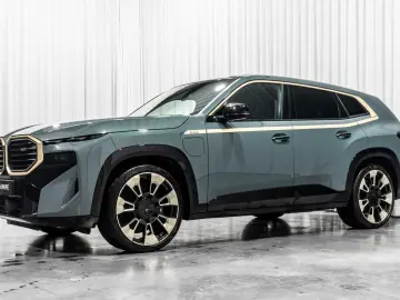 XM 4.4 V8 Individual Massage Trekhaak Bowers&Wil