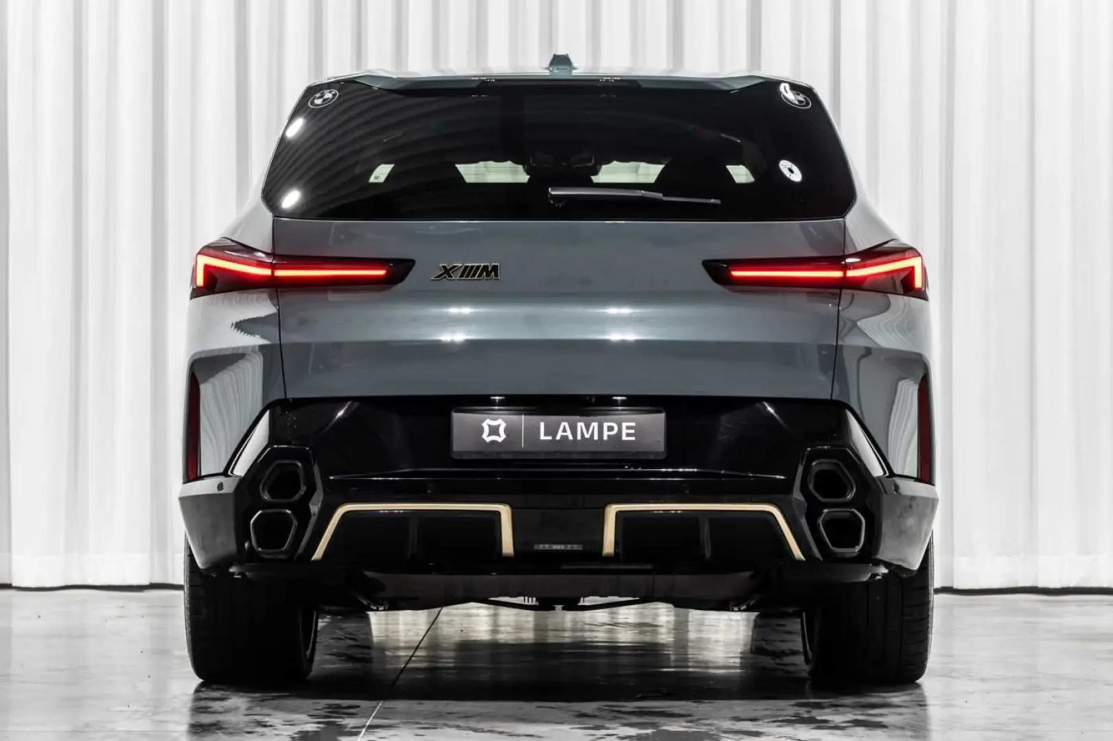 XM 4.4 V8 Individual Massage Trekhaak Bowers&Wil