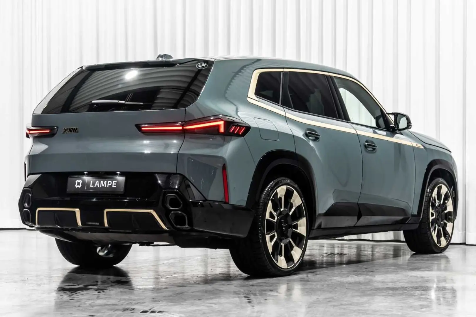 XM 4.4 V8 Individual Massage Trekhaak Bowers&Wil