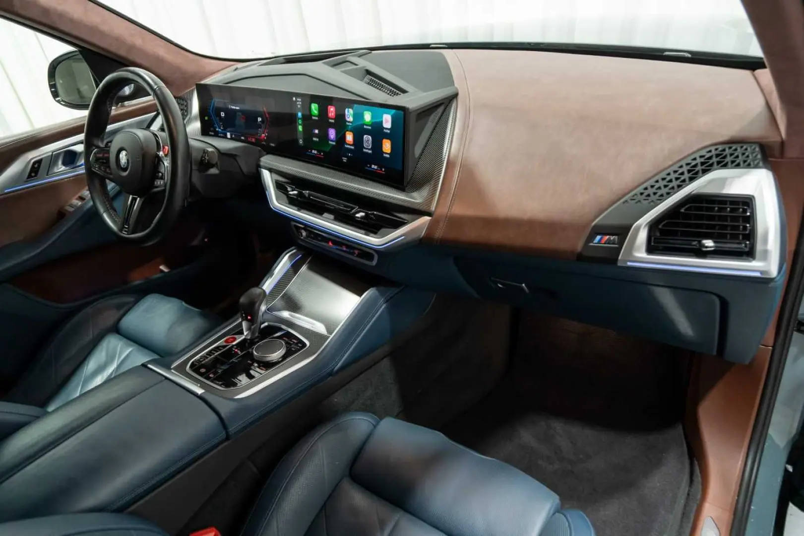 XM 4.4 V8 Individual Massage Trekhaak Bowers&Wil