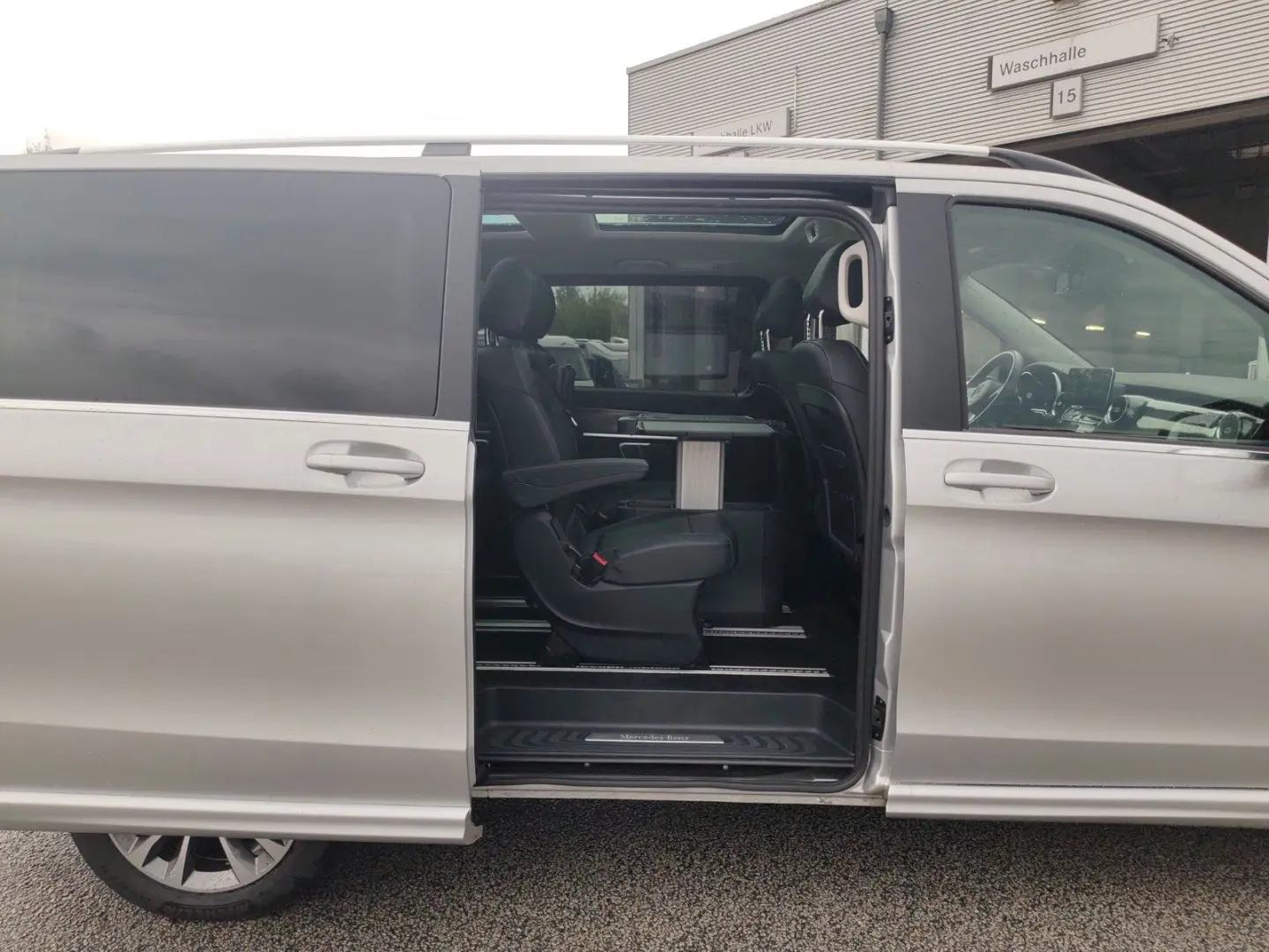 Mercedes-Benz EQV 300 Avantgarde Airmatic Panorama