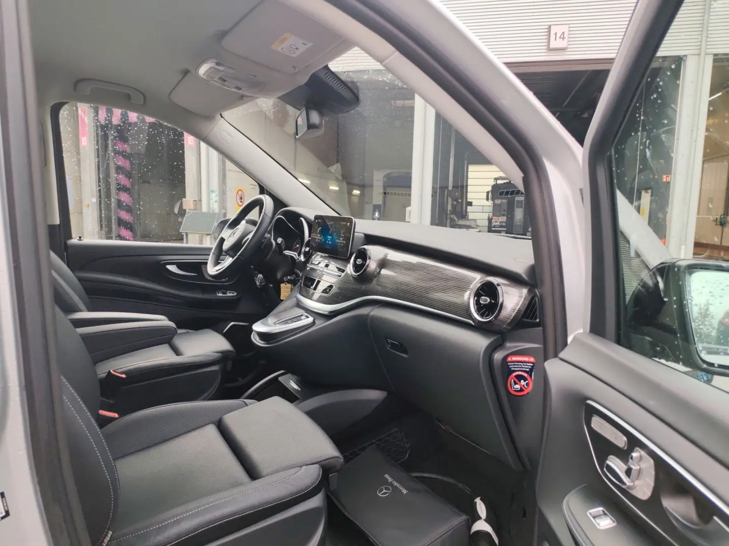 Mercedes-Benz EQV 300 Avantgarde Airmatic Panorama