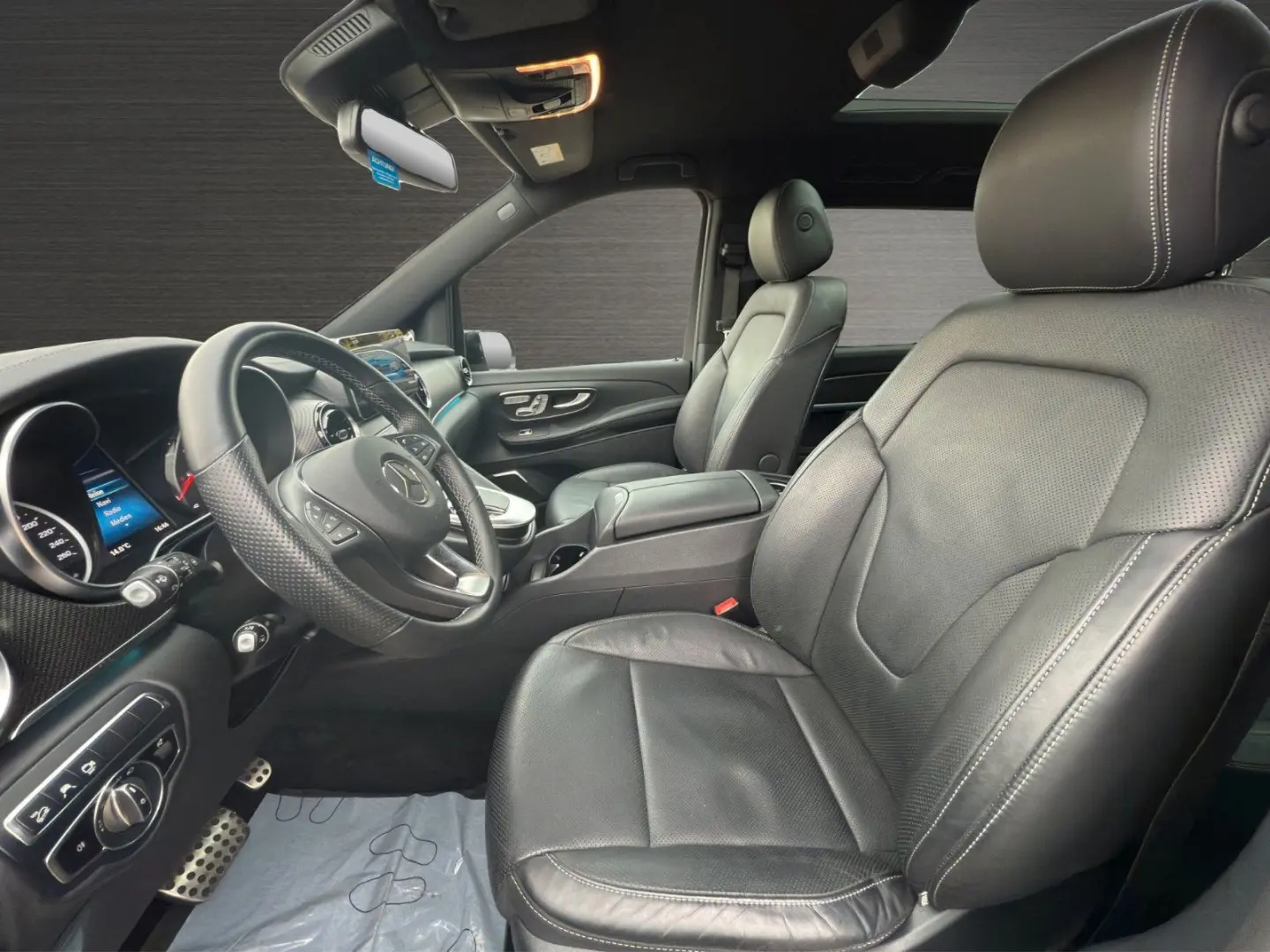 Mercedes-Benz V300d 4-Matic Lang AMG Night