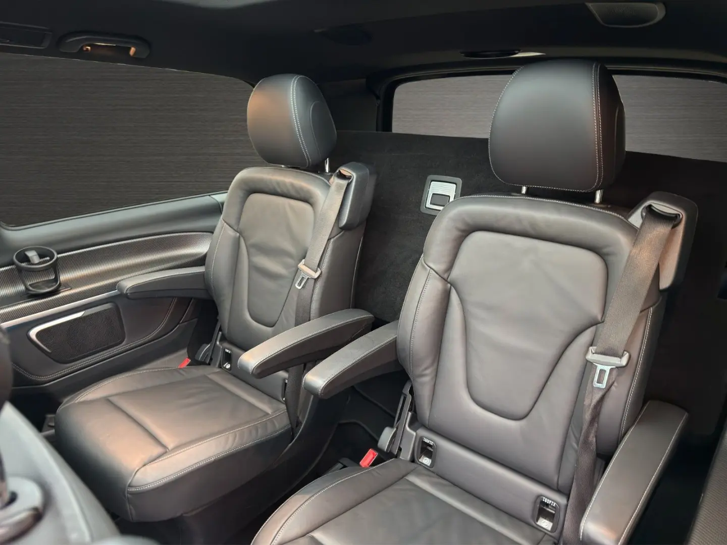 Mercedes-Benz V300d 4-Matic Lang AMG Night