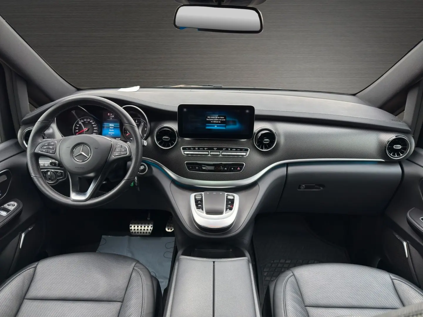 Mercedes-Benz V300d 4-Matic Lang AMG Night