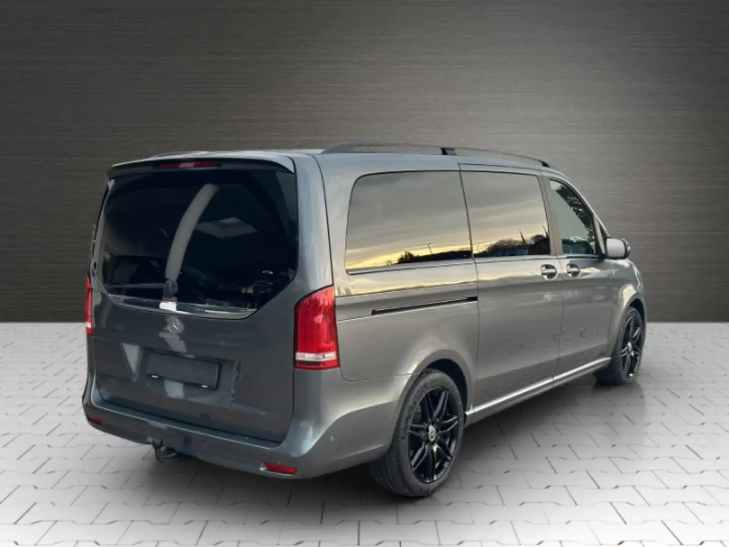 Mercedes-Benz V300d 4-Matic Lang AMG Night