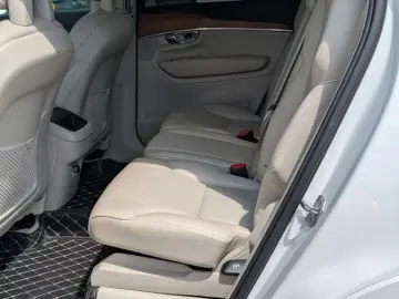 XC 90 XC90 Momentum Pro AWD