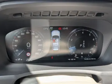 XC 90 XC90 Momentum Pro AWD