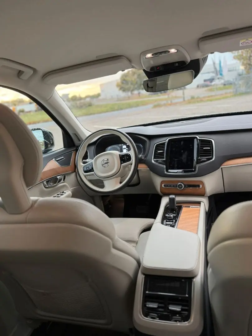 XC 90 T8 R-Des. Exp. Rech. Pl.-In Hybr. AWD 7-S.