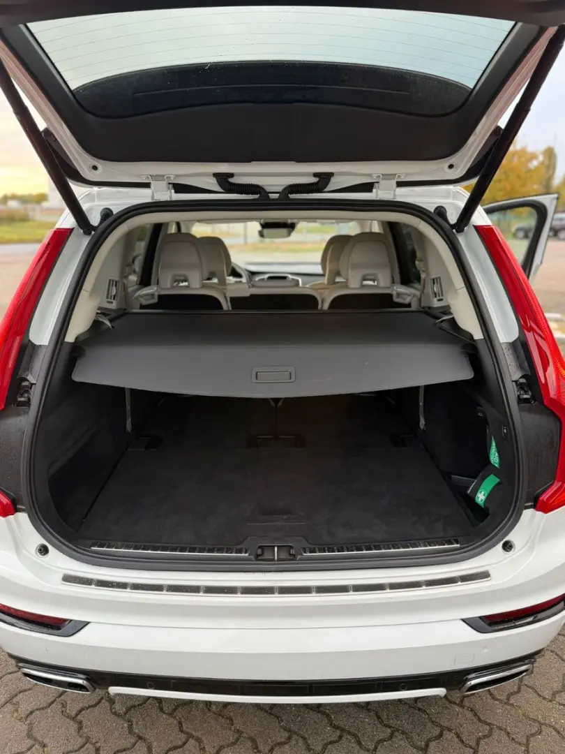 XC 90 T8 R-Des. Exp. Rech. Pl.-In Hybr. AWD 7-S.