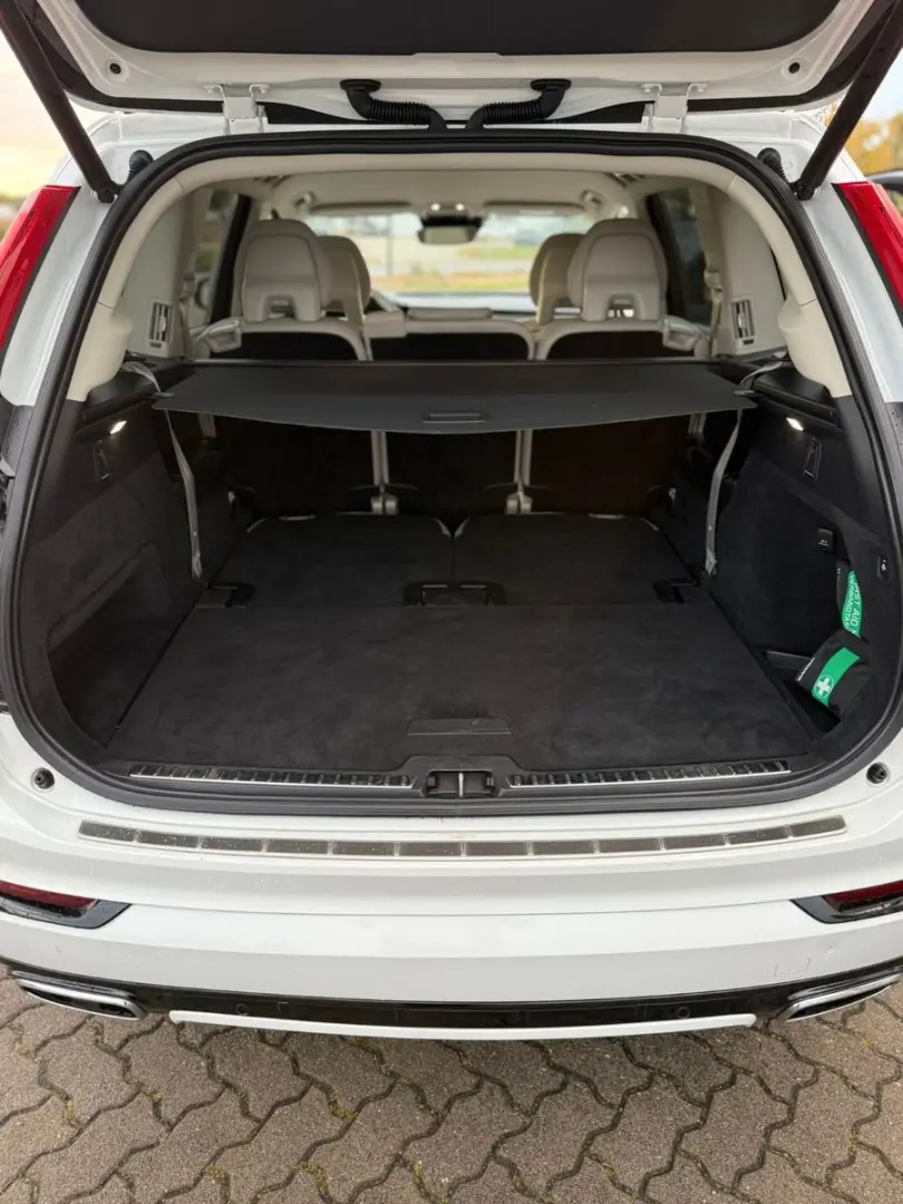 XC 90 T8 R-Des. Exp. Rech. Pl.-In Hybr. AWD 7-S.