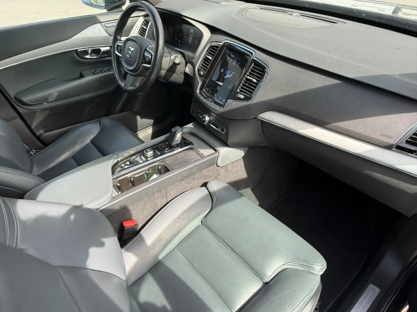 XC 90 Inscription Expression Recharge Plug-In