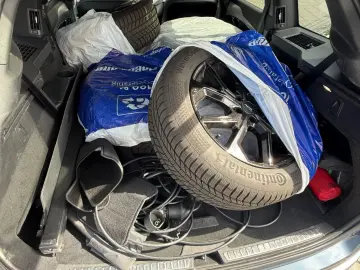 XC 90 Inscription Expression Recharge Plug-In