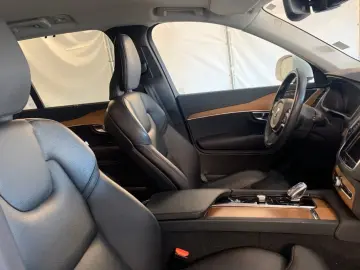 XC90 Plus Bright Hybrid 18 8kWh Memory 360K 20