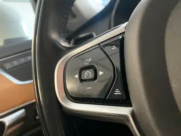 XC90 Plus Bright Hybrid 18 8kWh Memory 360K 20