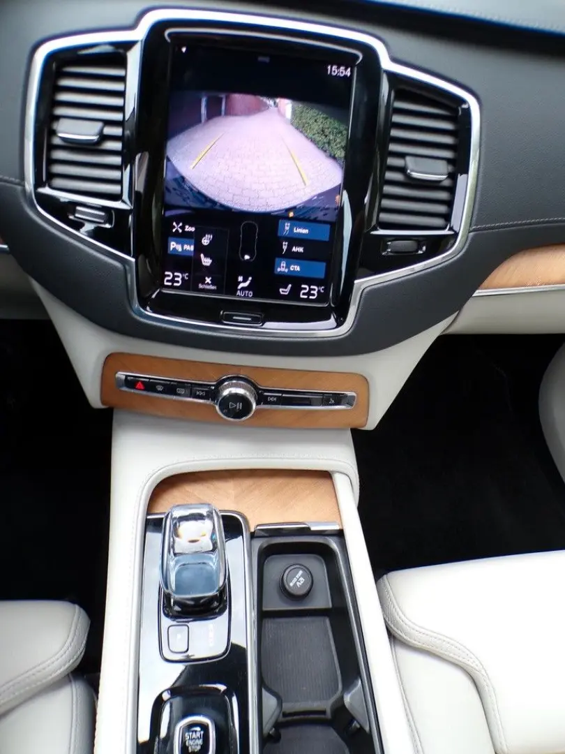 XC90 T8 AWD Plus Bright  Pano HUD H&K Kam Memo