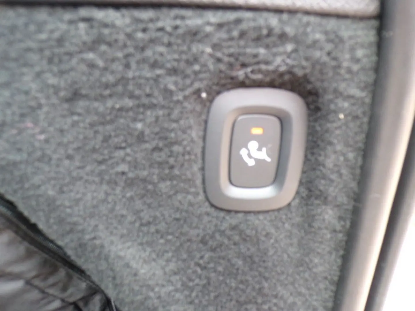 XC90 T8 AWD Plus Bright  Pano HUD H&K Kam Memo