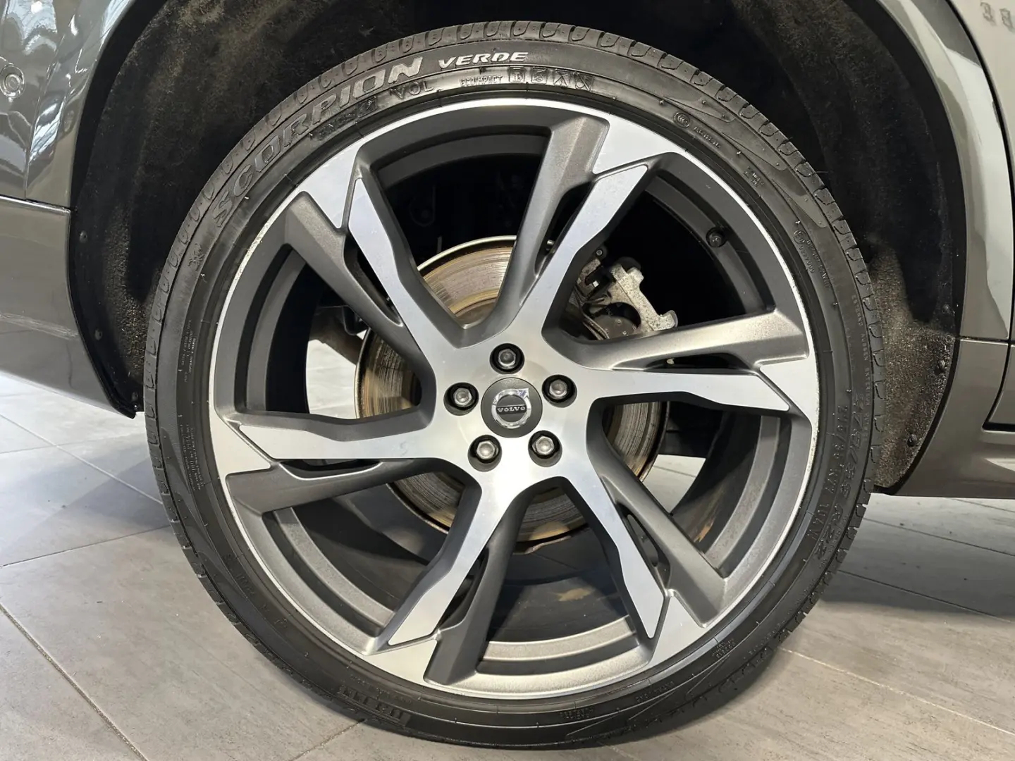 XC90 T8 AWD Inscription 7-Sitzer NAV LED VC PANO