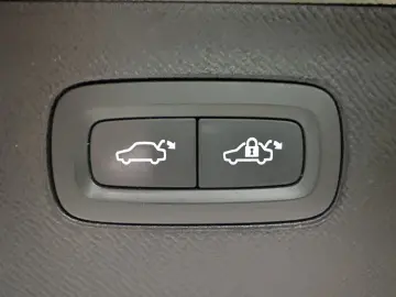 XC90 T8 AWD Inscription 7-Sitzer NAV LED VC PANO