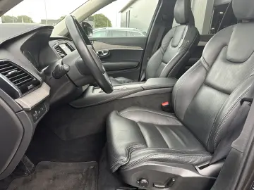 XC90 T8 AWD Inscription 7-Sitzer NAV LED VC PANO