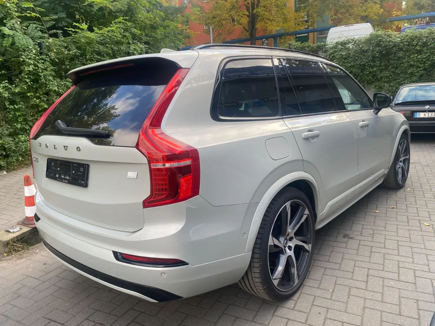 XC90 R Design Edition Recharge Plug-In Hybrid AW