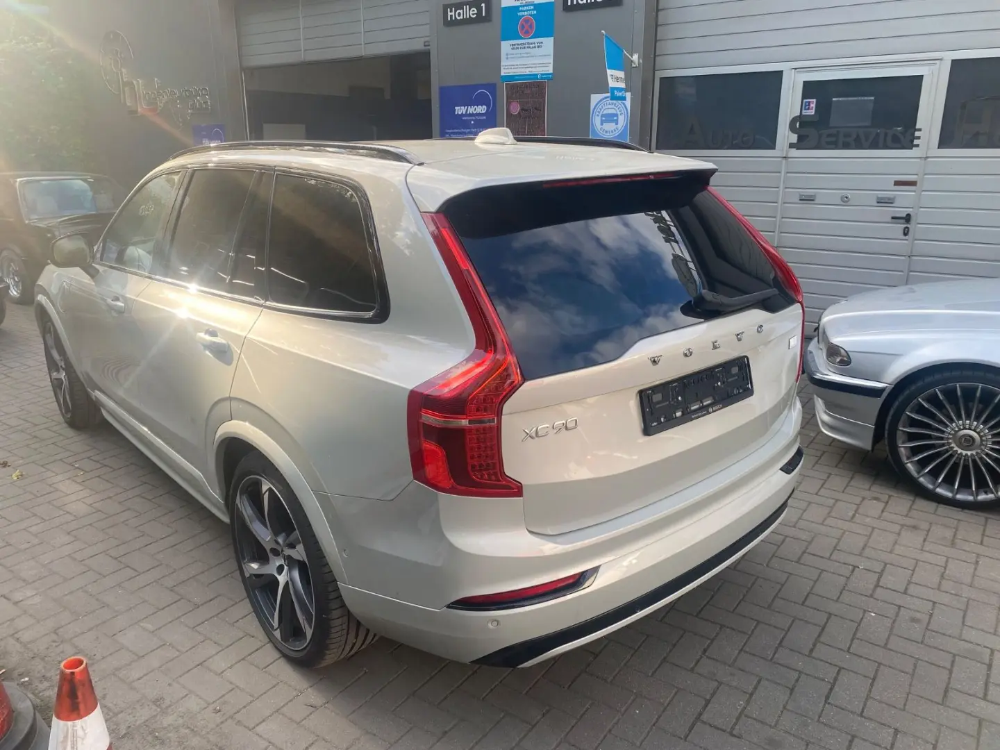 XC90 R Design Edition Recharge Plug-In Hybrid AW