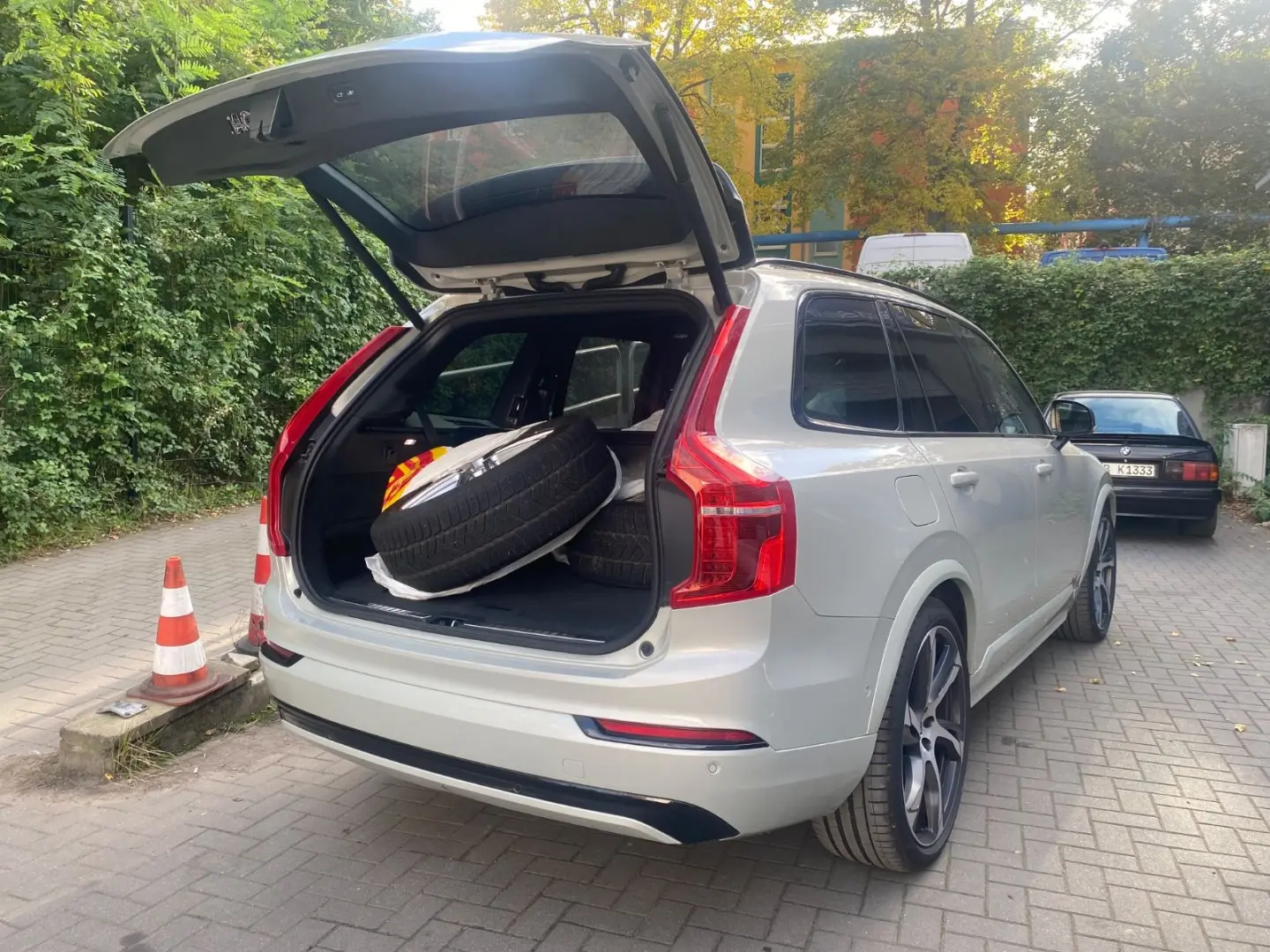 XC90 R Design Edition Recharge Plug-In Hybrid AW