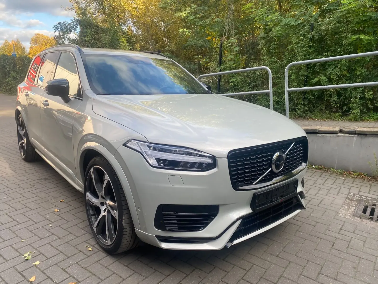 XC90 R Design Edition Recharge Plug-In Hybrid AW