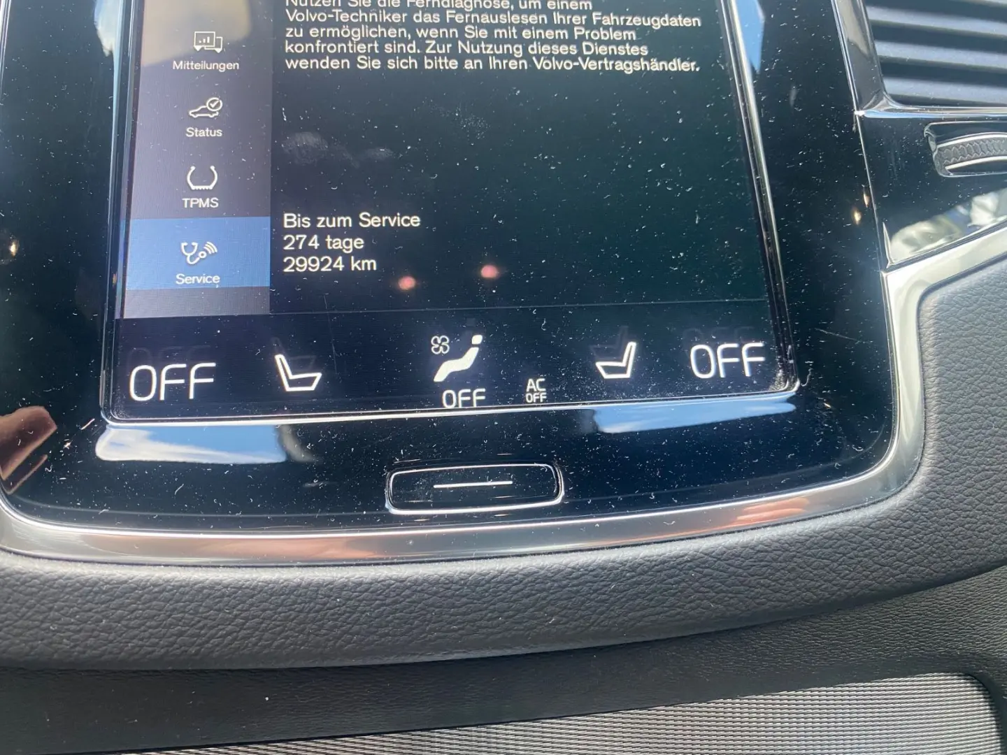 XC90 R Design Edition Recharge Plug-In Hybrid AW