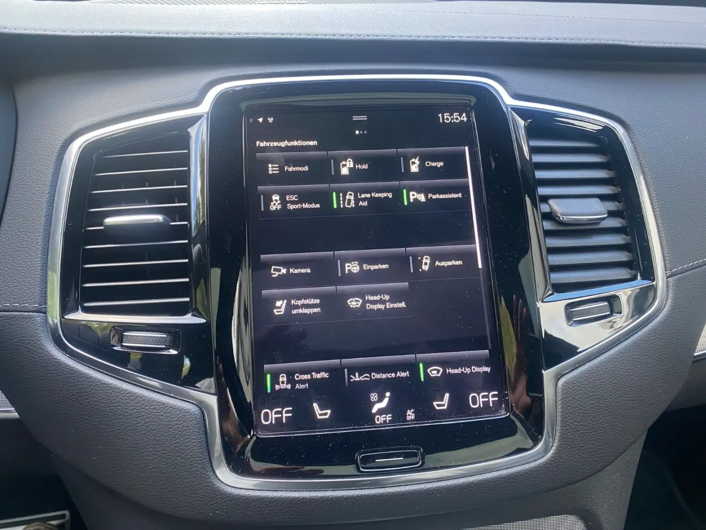 XC90 R Design Edition Recharge Plug-In Hybrid AW