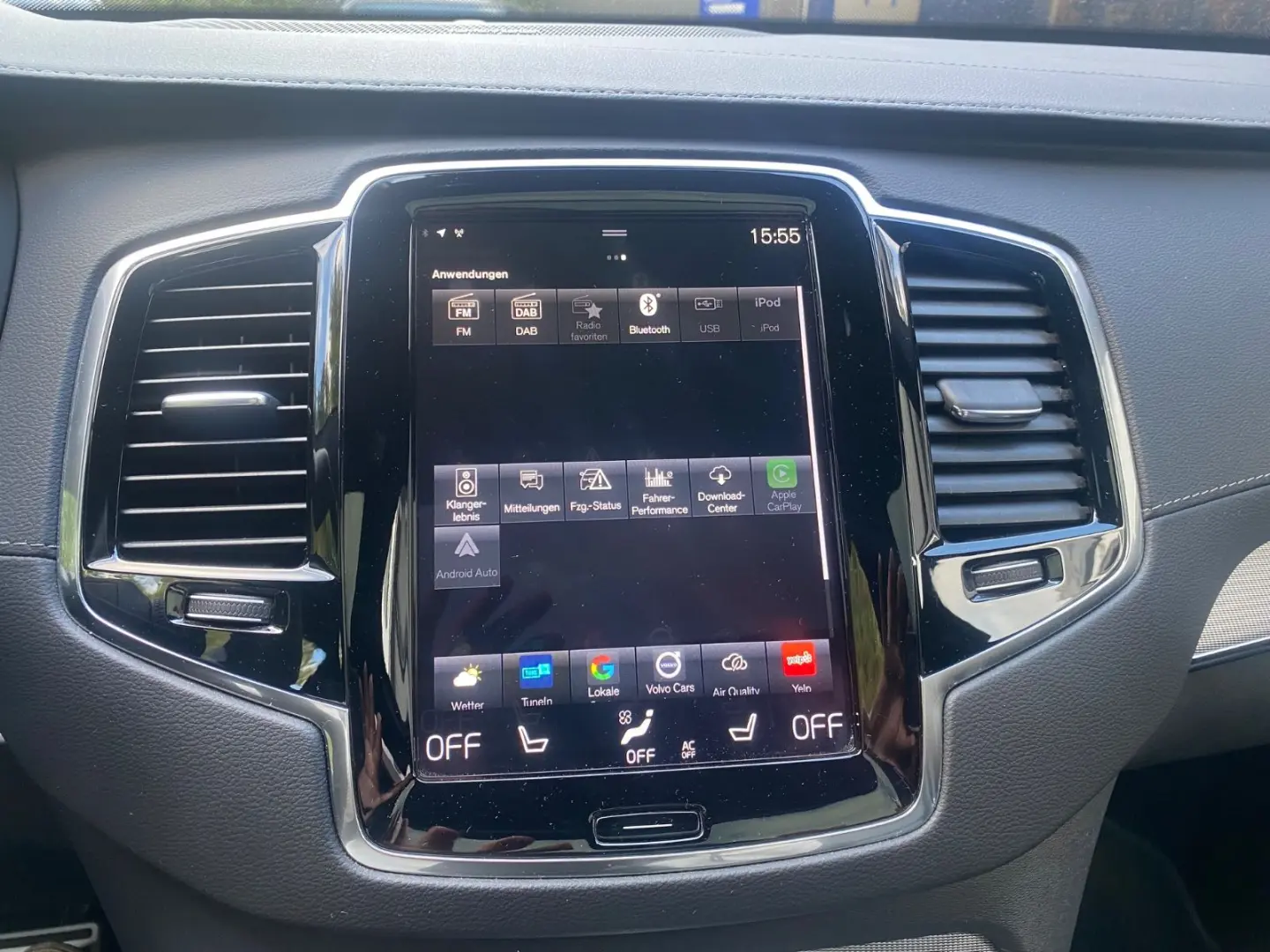 XC90 R Design Edition Recharge Plug-In Hybrid AW