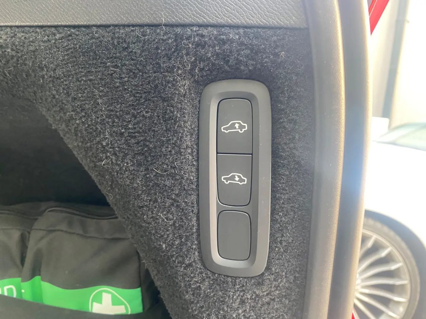 XC90 R Design Edition Recharge Plug-In Hybrid AW